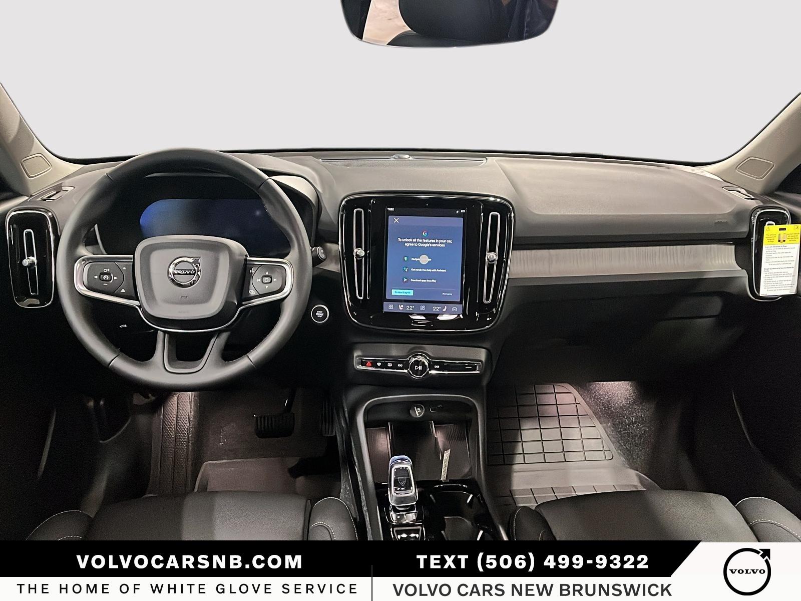 2026 Volvo XC40 B5 Plus Dark Theme