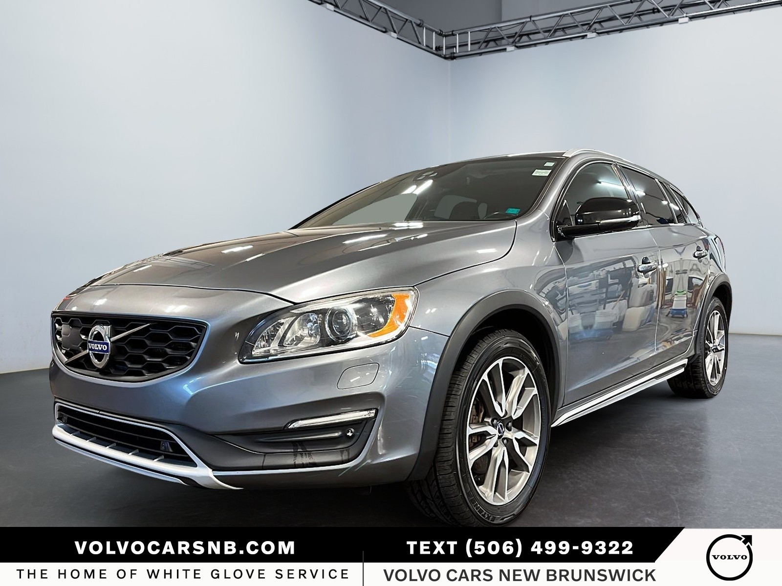 2017 Volvo V60 Cross Country  T5 Premier