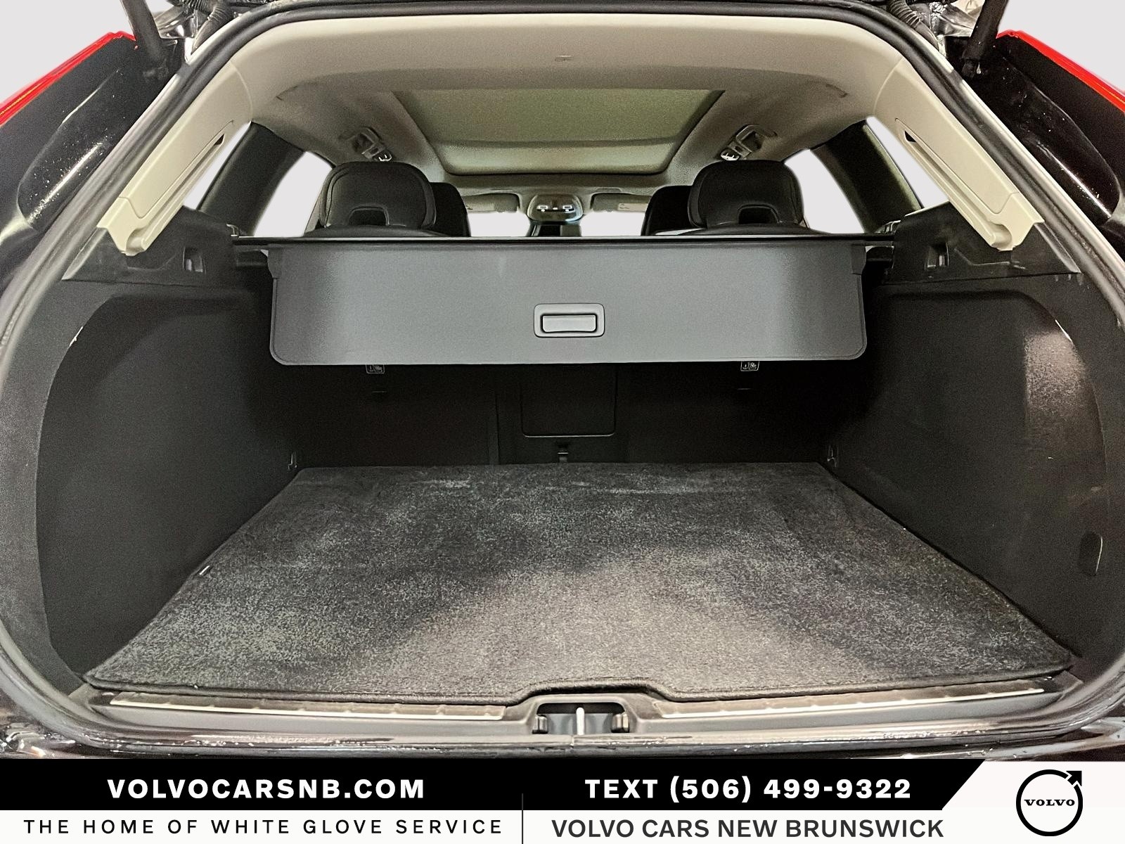 2025 Volvo XC60 B5 Plus Dark Theme