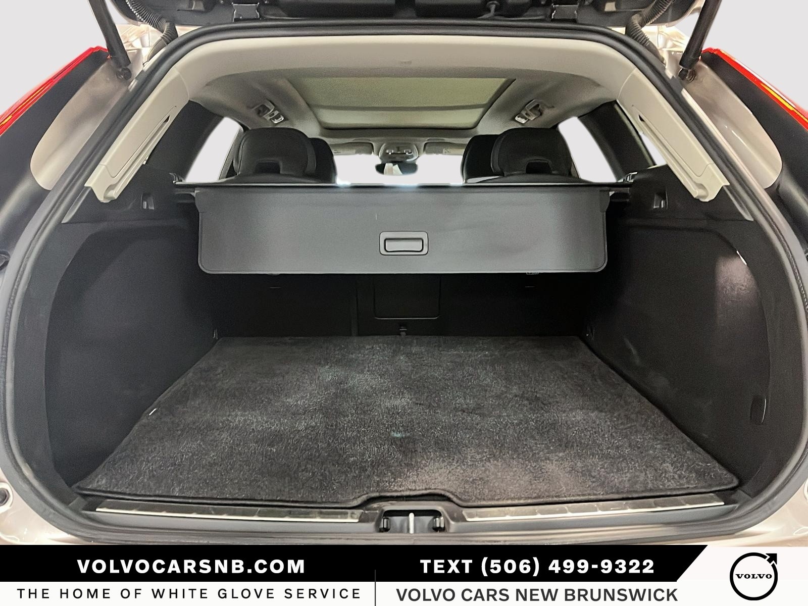 2025 Volvo XC60 B5 Plus Dark Theme