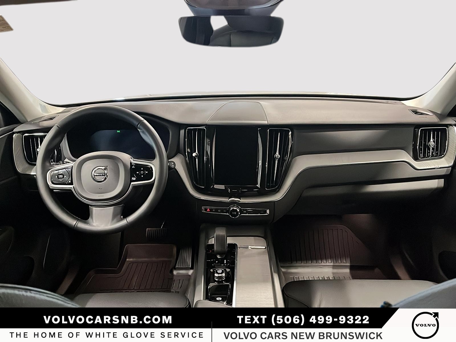 2025 Volvo XC60 B5 Plus Dark Theme