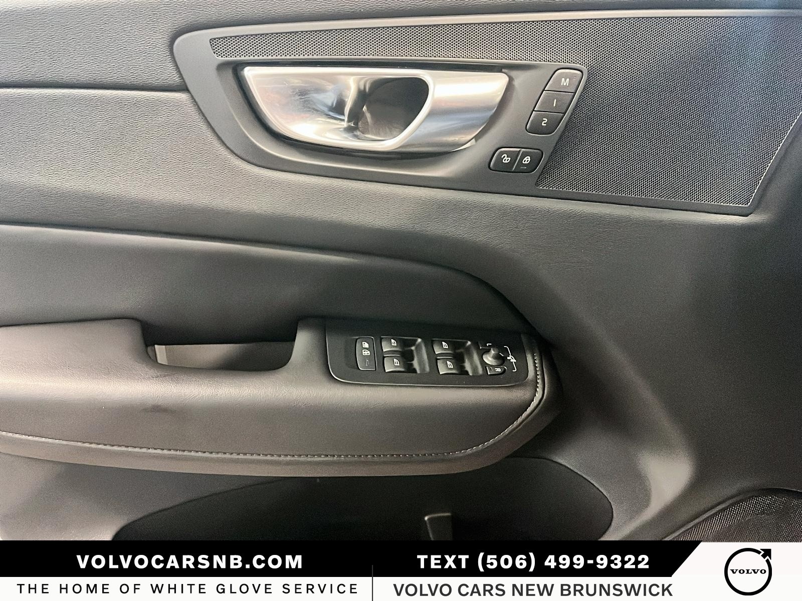 2025 Volvo XC60 B5 Plus Dark Theme