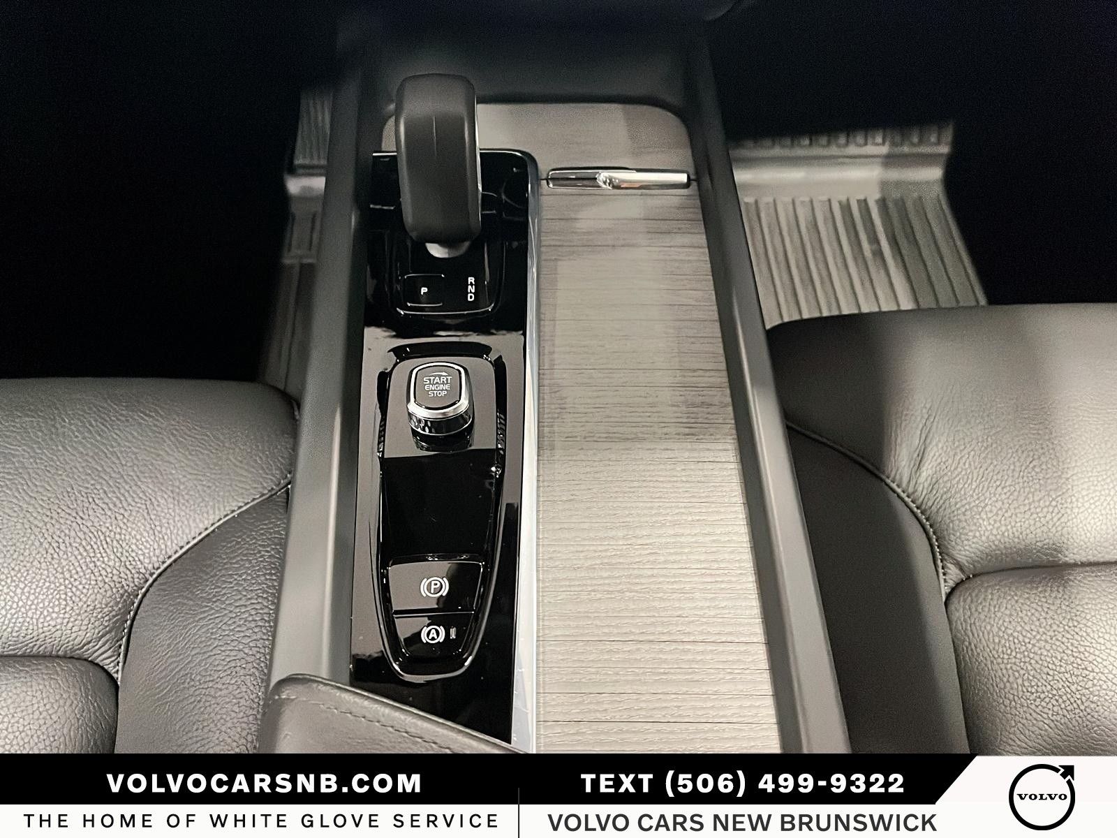 2025 Volvo XC60 B5 Plus Dark Theme