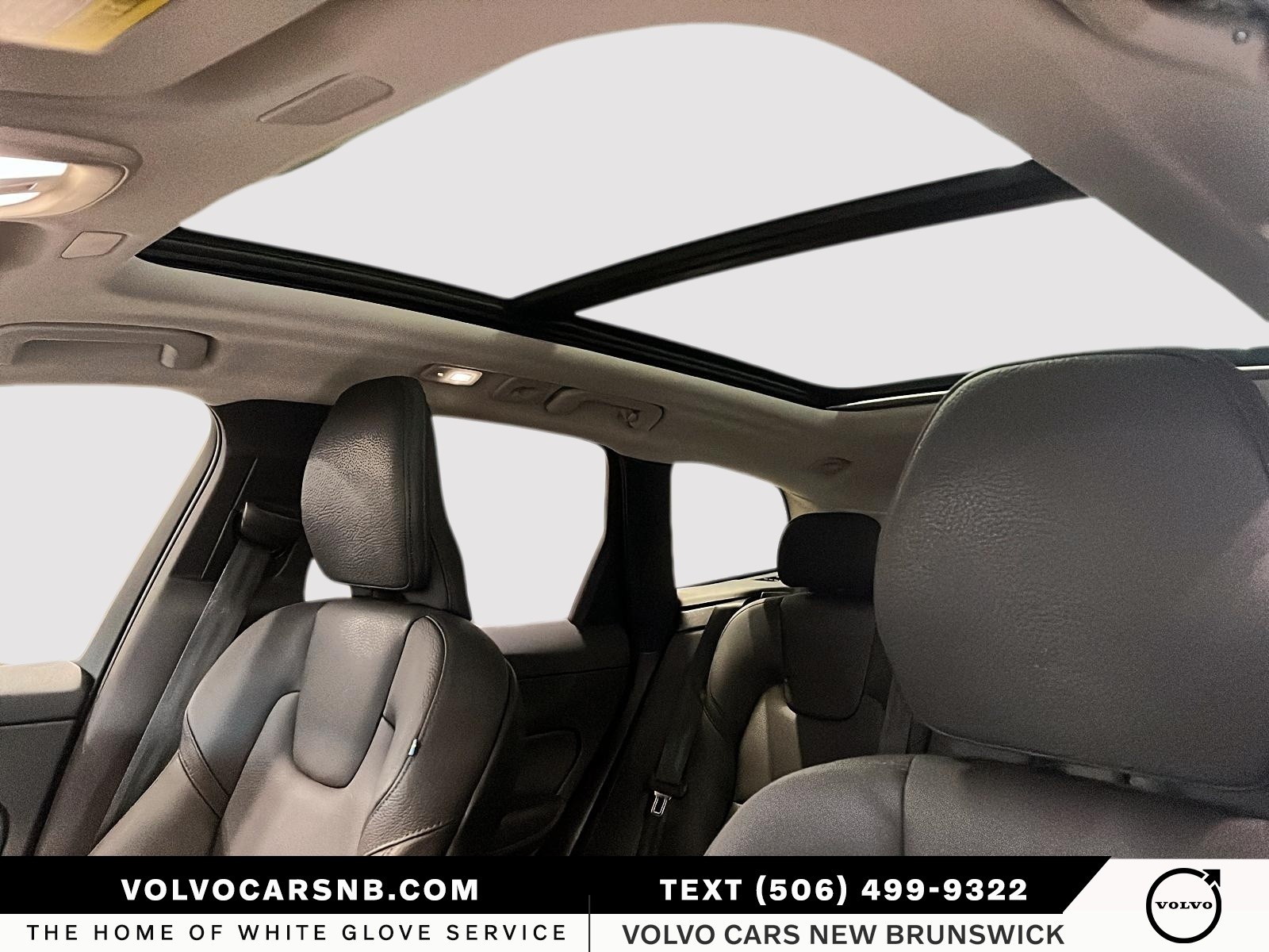 2025 Volvo XC60 B5 Plus Dark Theme