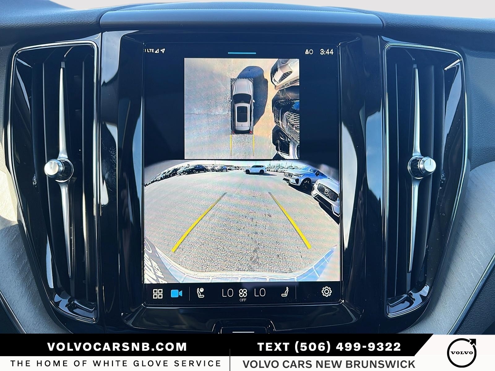 2025 Volvo XC60 B5 Plus Dark Theme