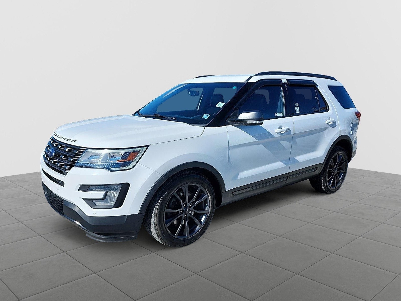 2017 Ford Explorer  XLT