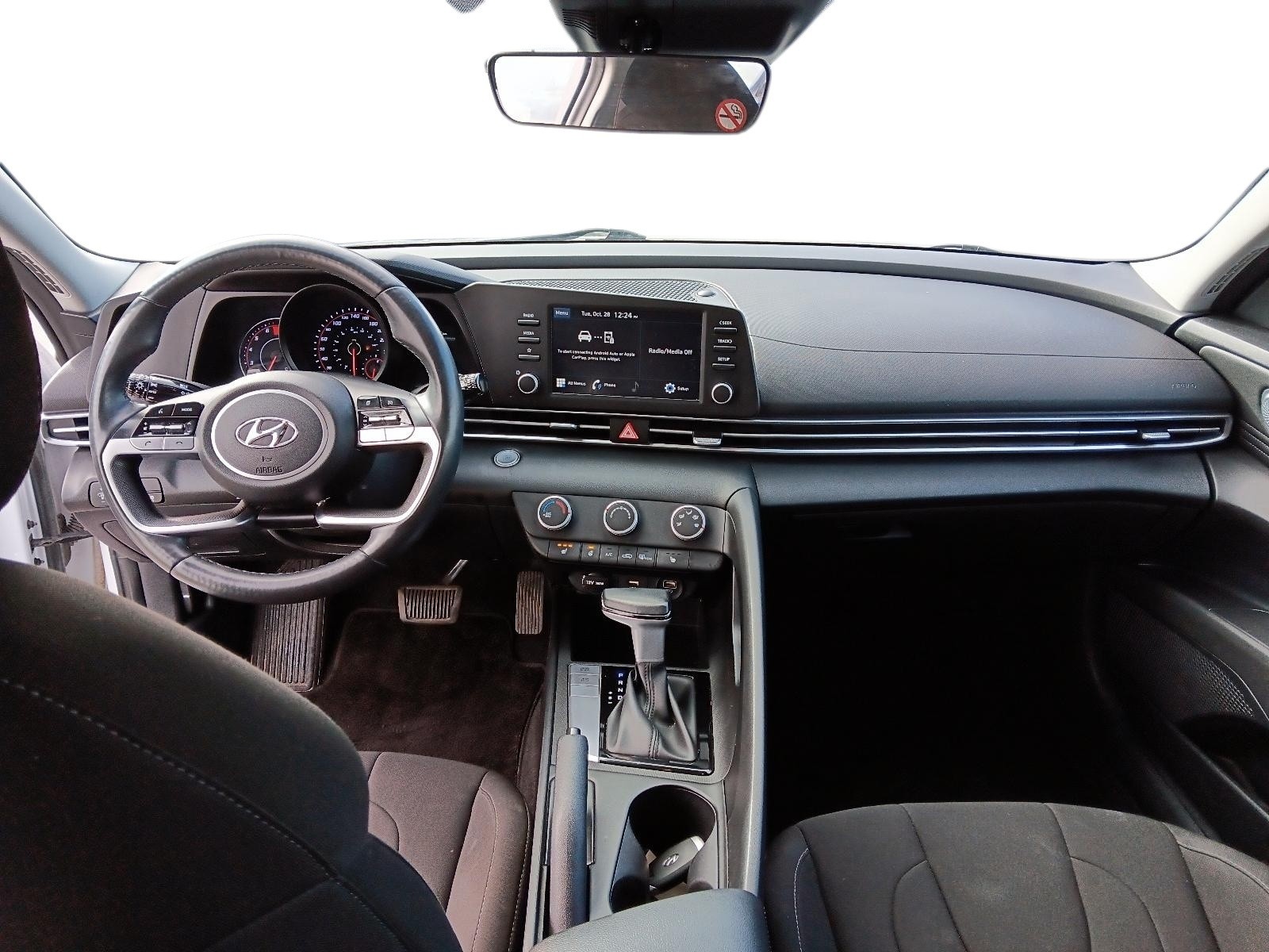 2023 Hyundai Elantra Preferred