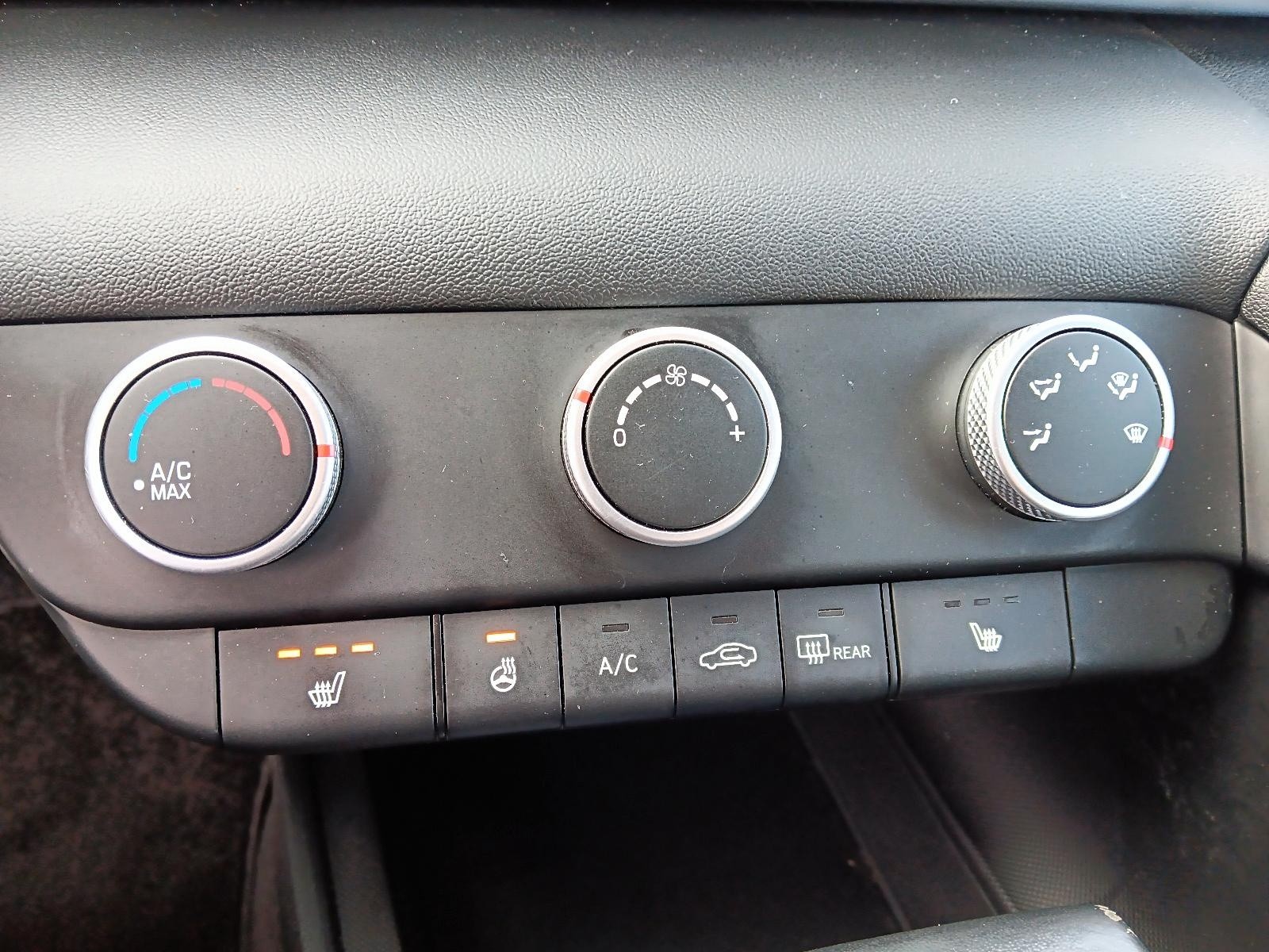 2023 Hyundai Elantra Preferred