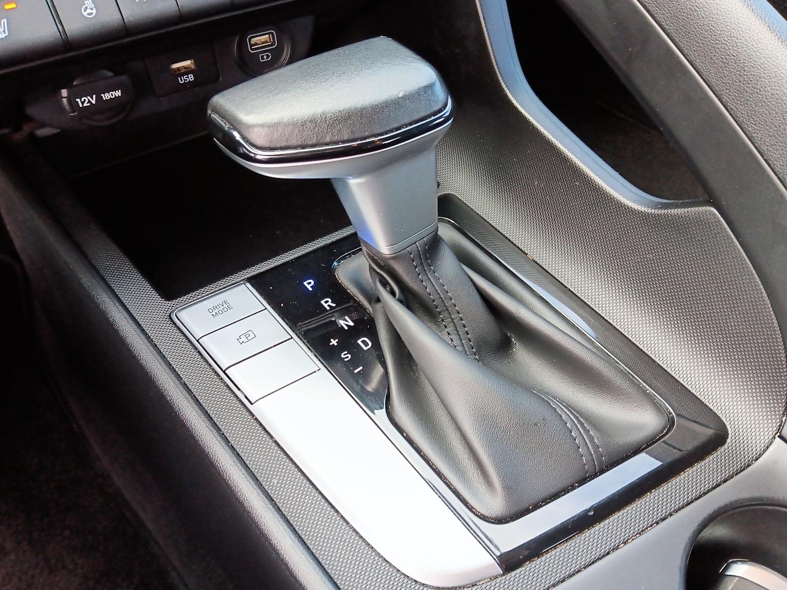 2023 Hyundai Elantra Preferred