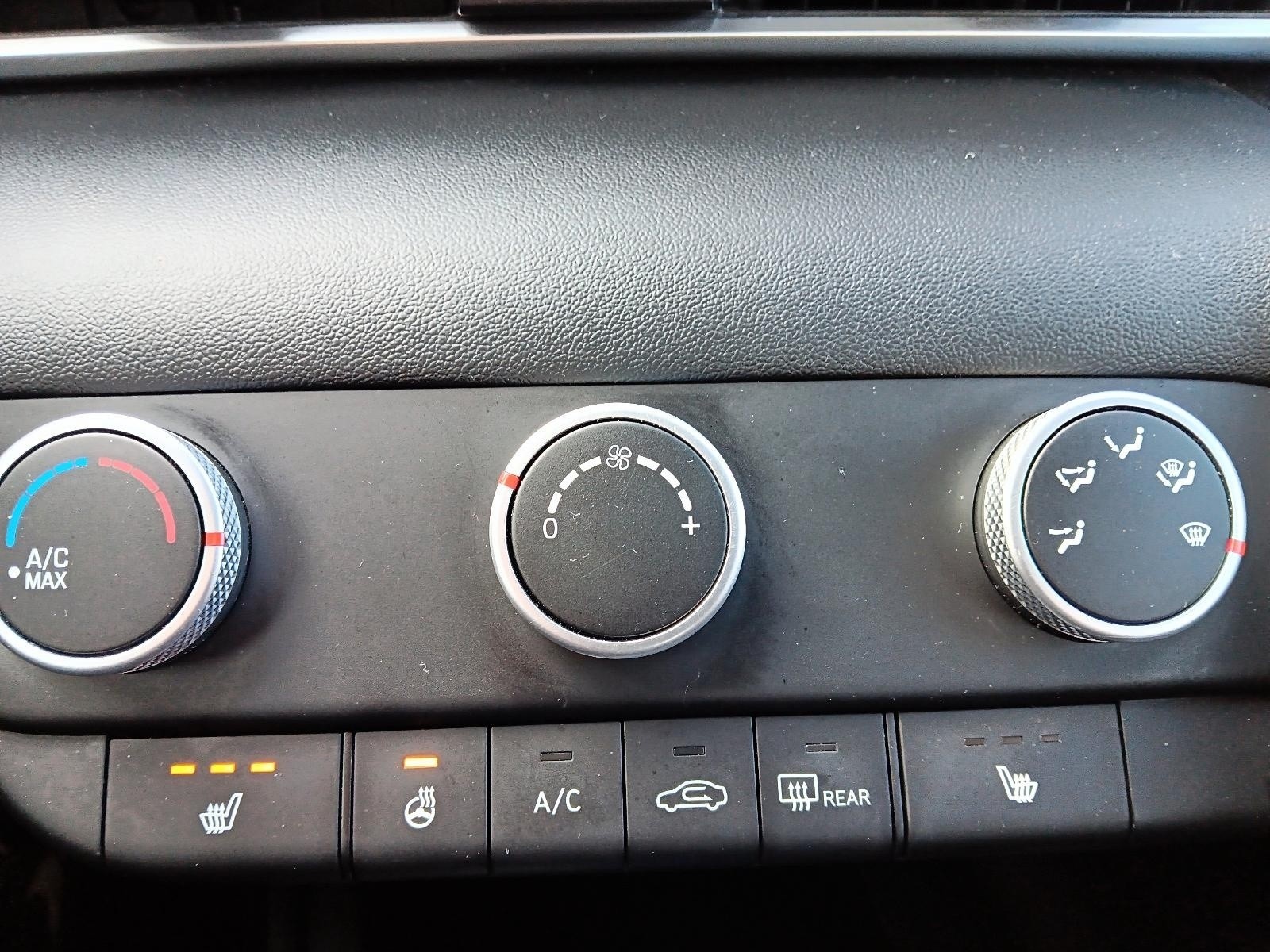 2023 Hyundai Elantra Preferred