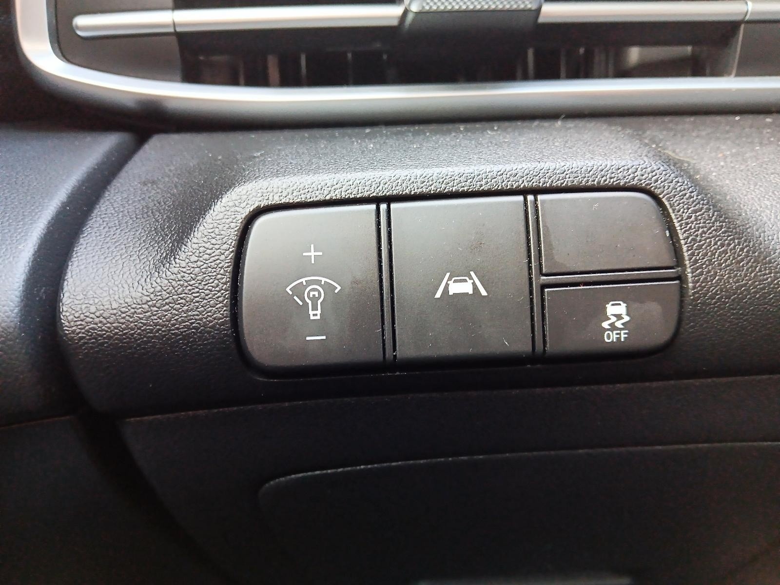 2023 Hyundai Elantra Preferred