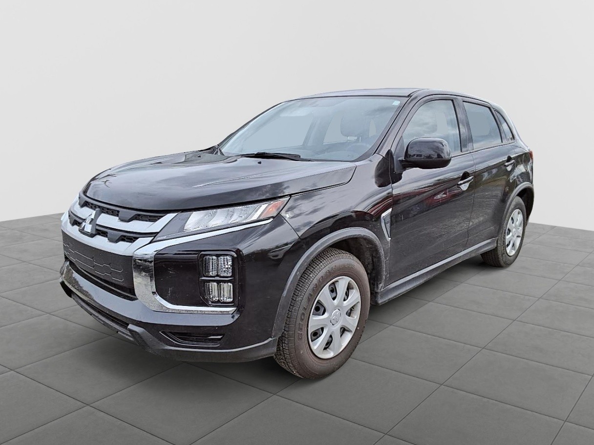 2023 Mitsubishi RVR  ES