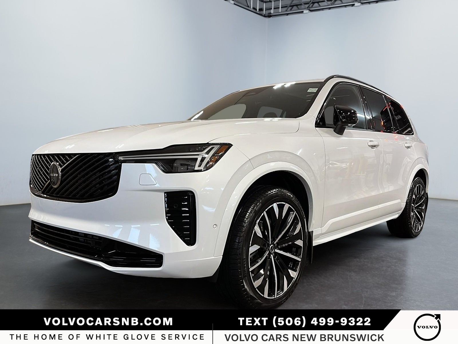 2026 Volvo XC90  B6 Ultra Bright Theme