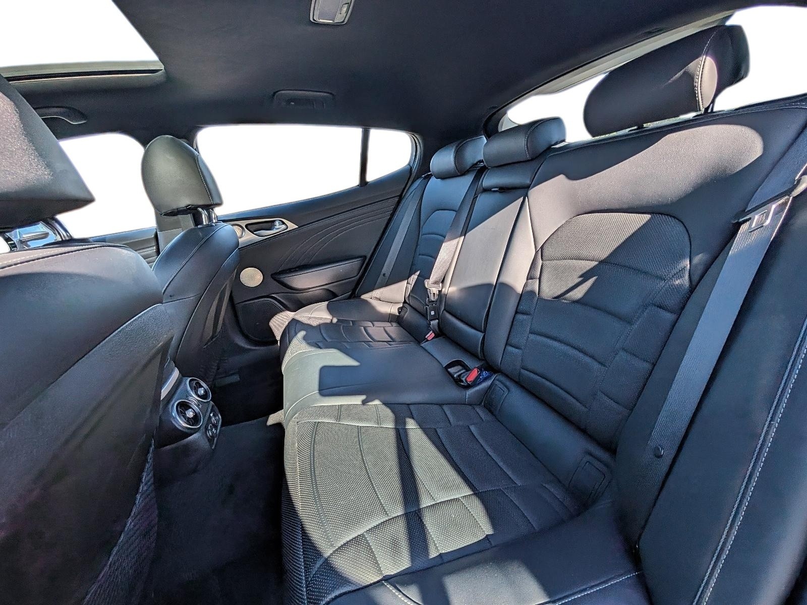 2022 Kia Stinger GT Elite w/Black Interior