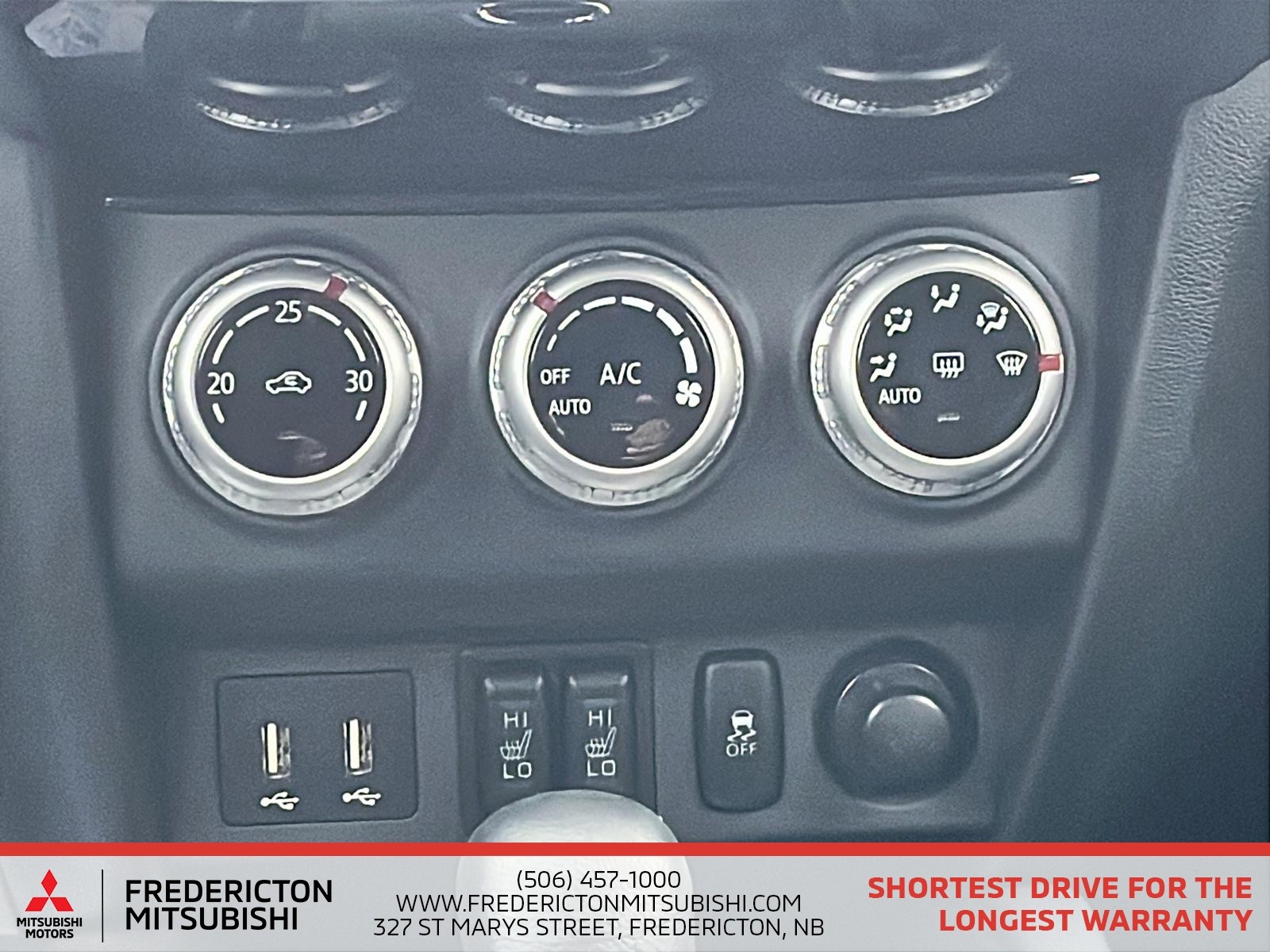 2024 Mitsubishi RVR ES