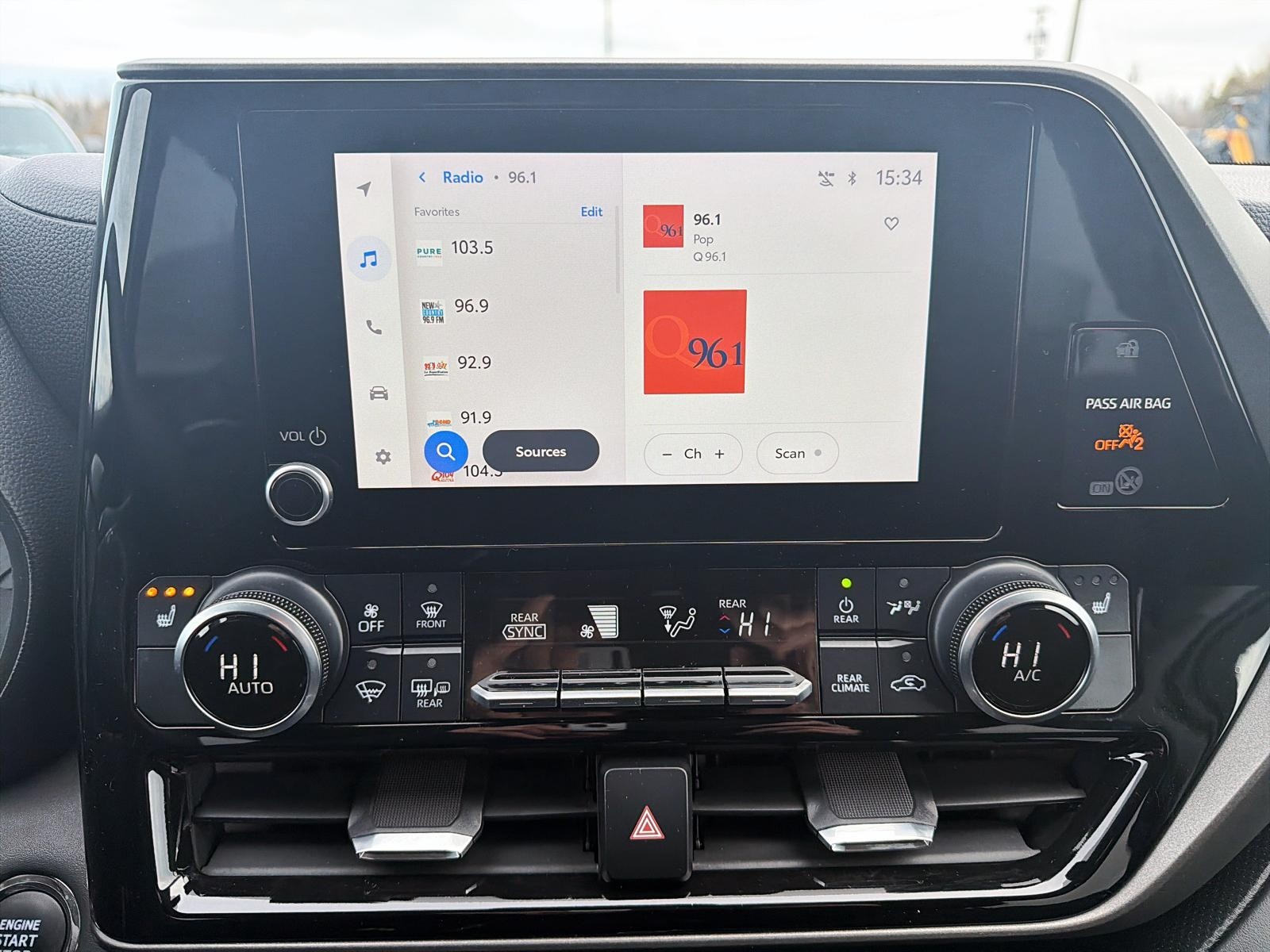 2023 Toyota Highlander LE