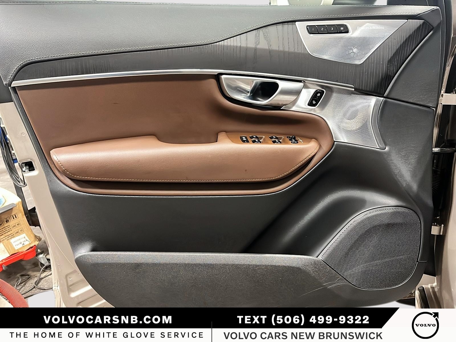 2024 Volvo XC90 Recharge Plug-In Hybrid T8 Ultimate Bright Theme