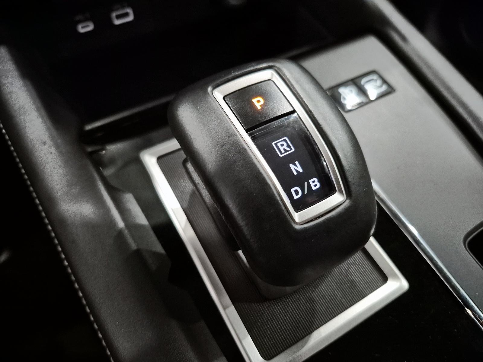 2023 Mitsubishi Outlander Plug-In Hybrid ES