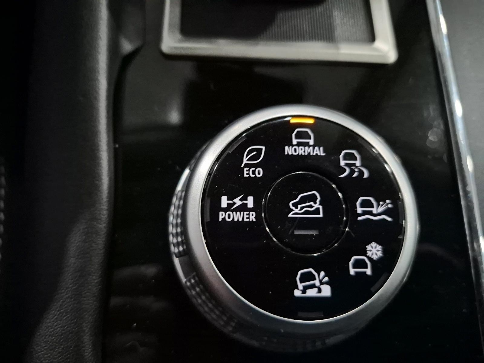 2023 Mitsubishi Outlander Plug-In Hybrid ES