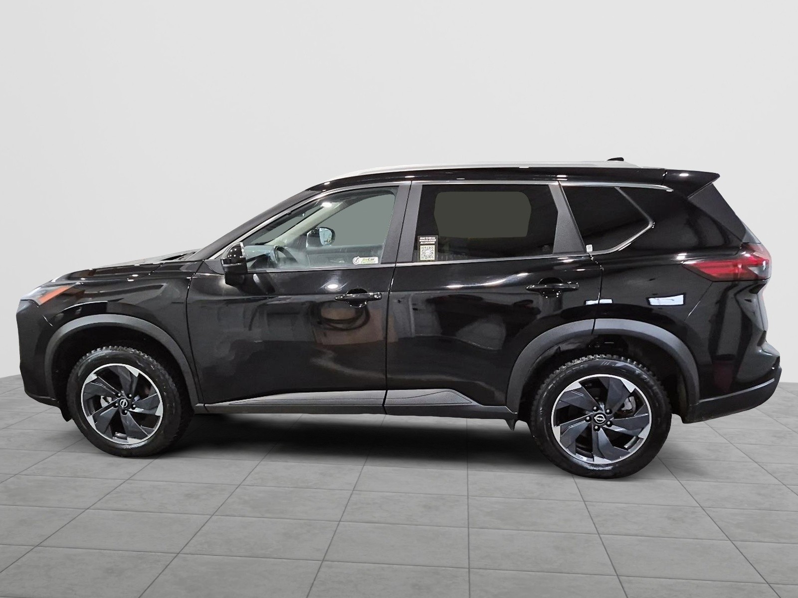 2024 Nissan Rogue SV Moonroof