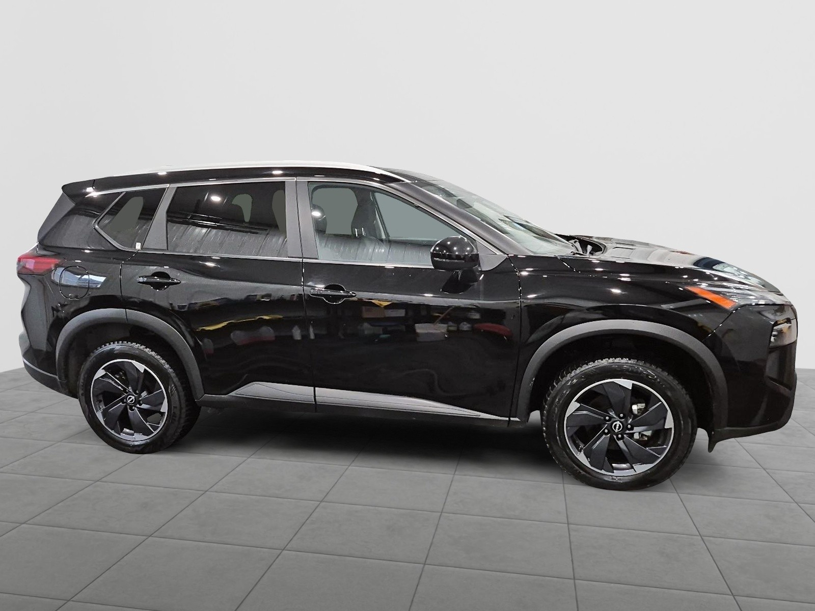 2024 Nissan Rogue SV Moonroof