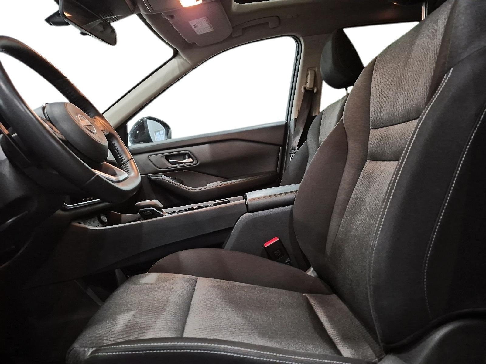 2024 Nissan Rogue SV Moonroof