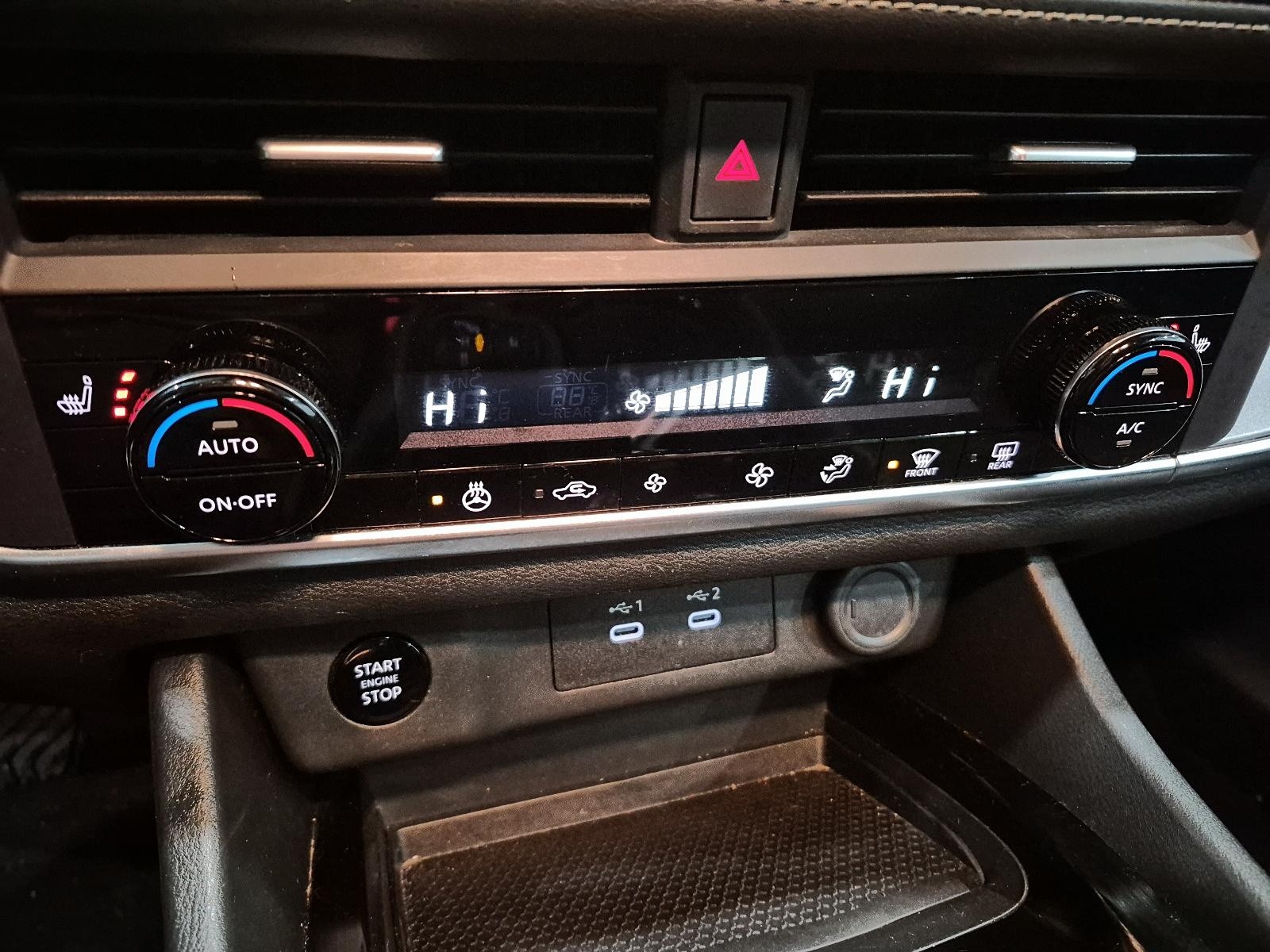 2024 Nissan Rogue SV Moonroof