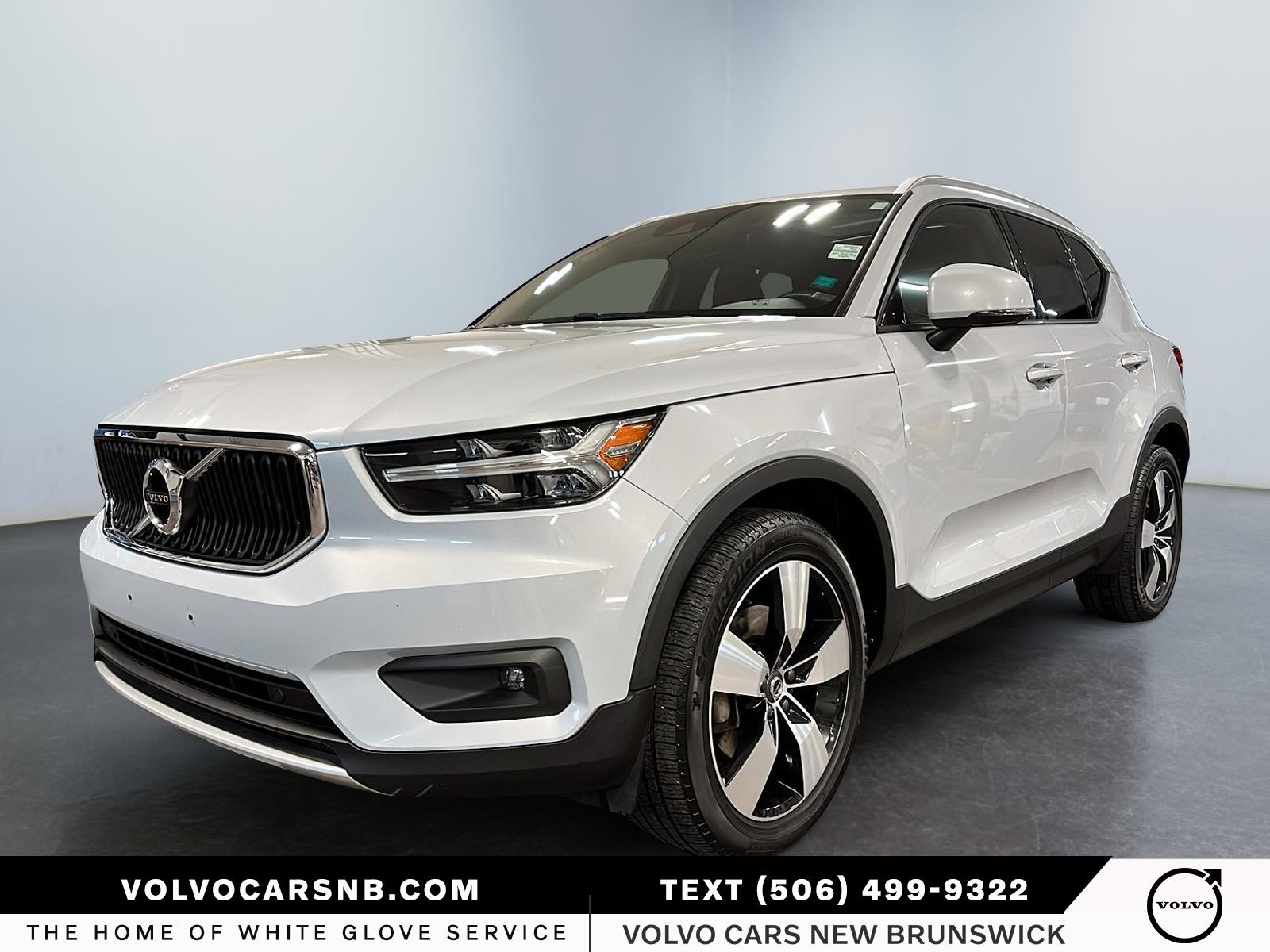 2020 Volvo XC40  T5 Momentum