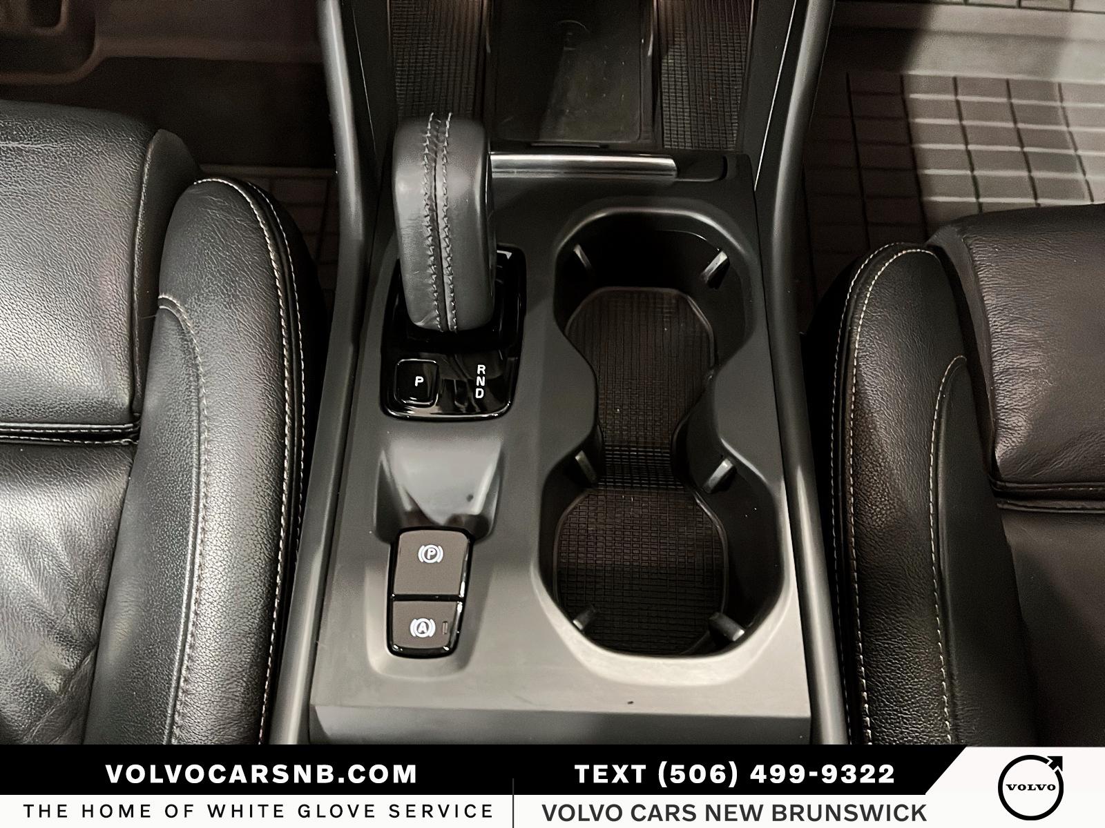 2020 Volvo XC40 T5 Momentum