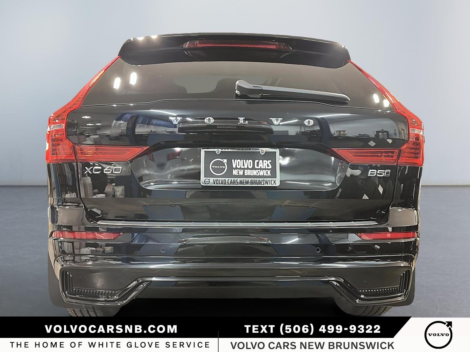 2025 Volvo XC60 B5 Plus Dark Theme