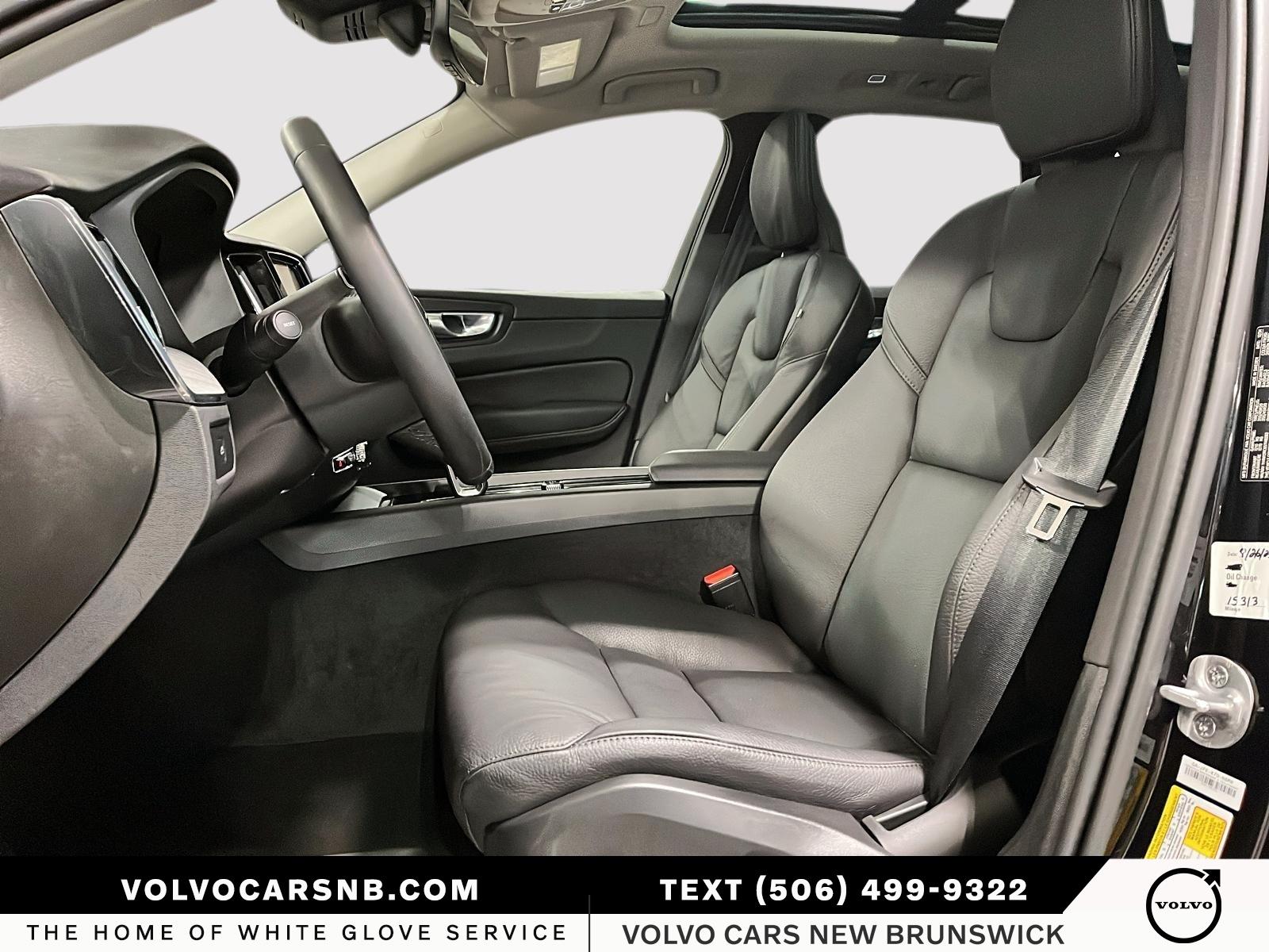 2025 Volvo XC60 B5 Plus Dark Theme