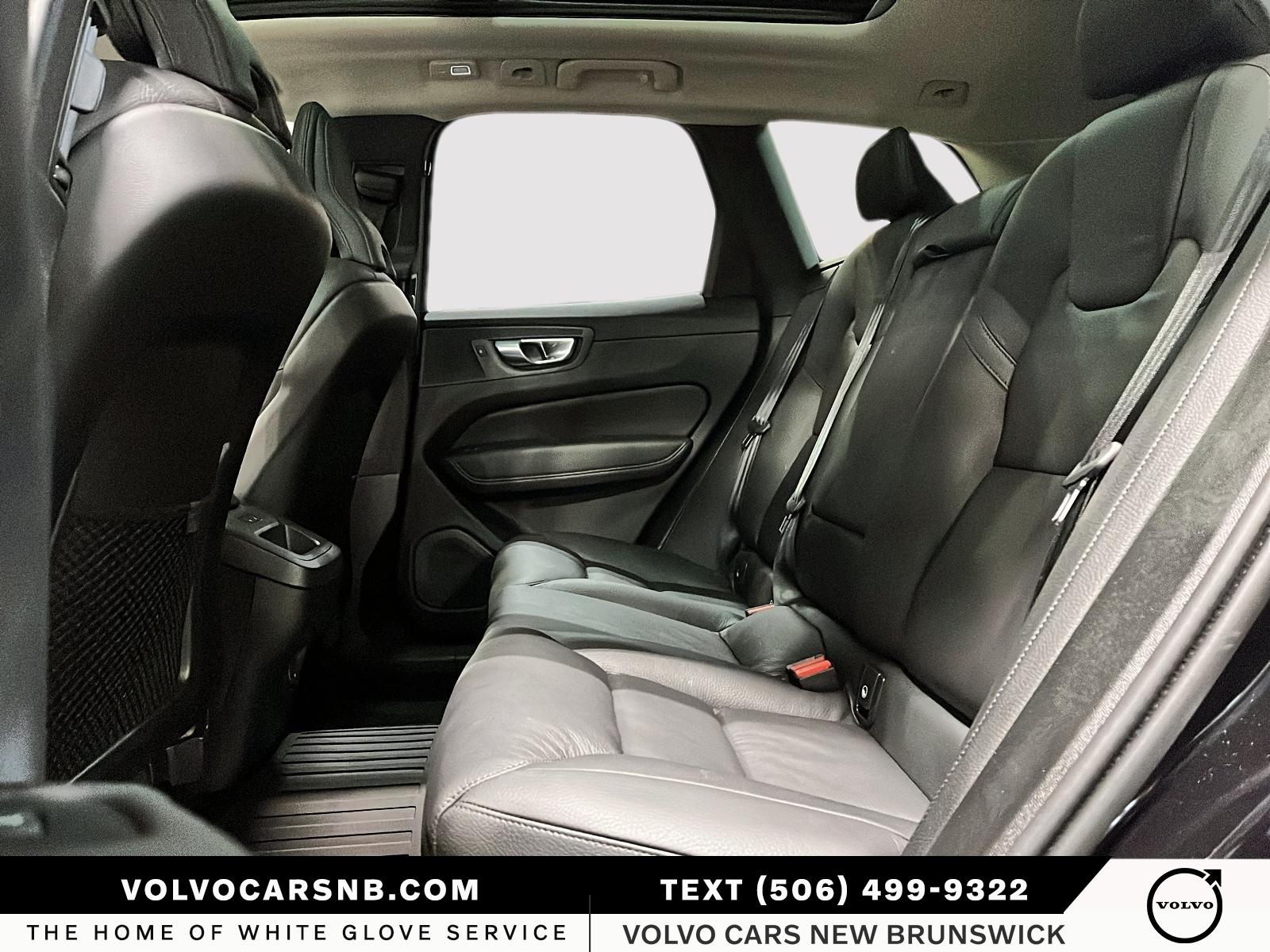 2025 Volvo XC60 B5 Plus Dark Theme