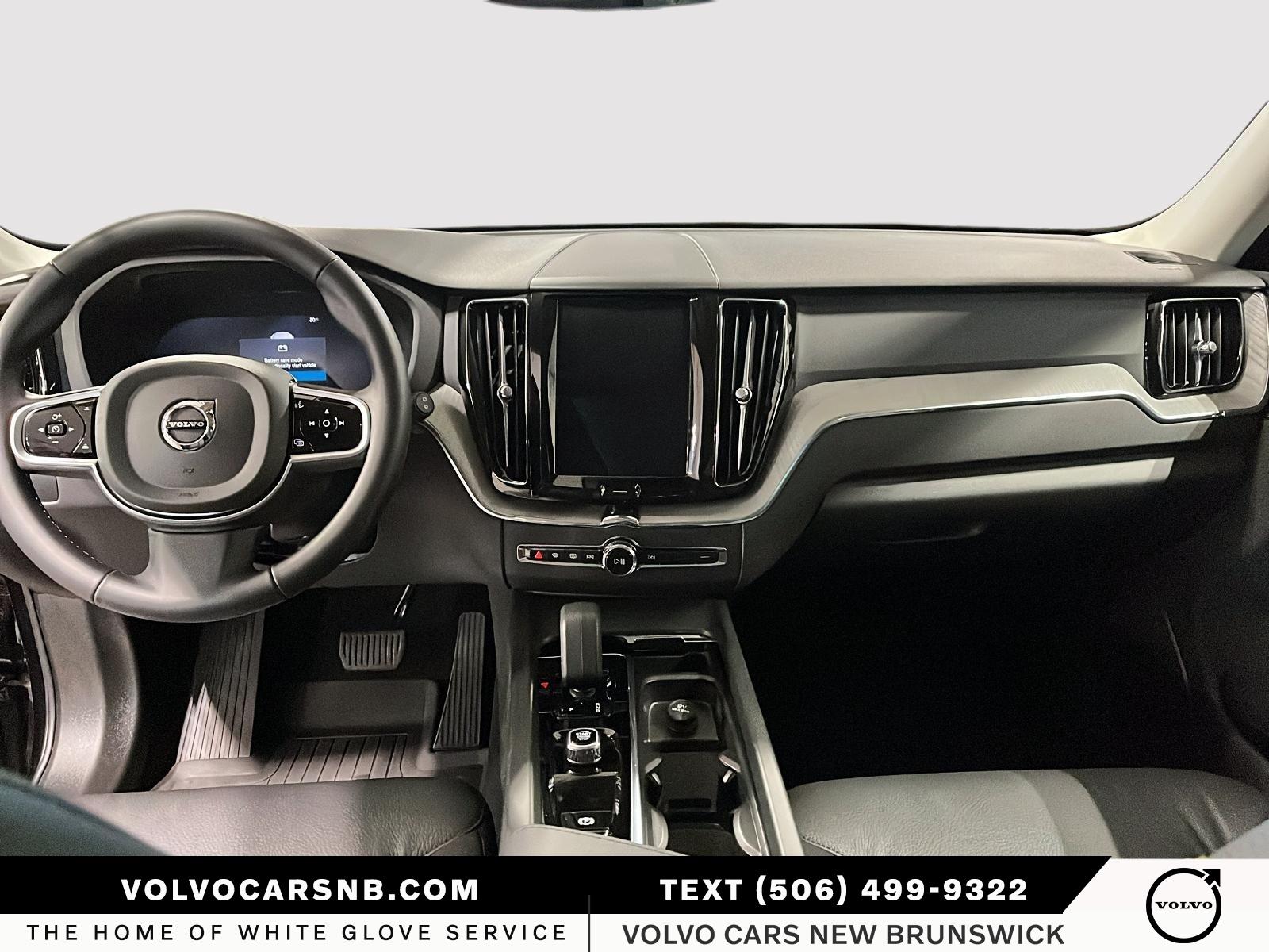 2025 Volvo XC60 B5 Plus Dark Theme