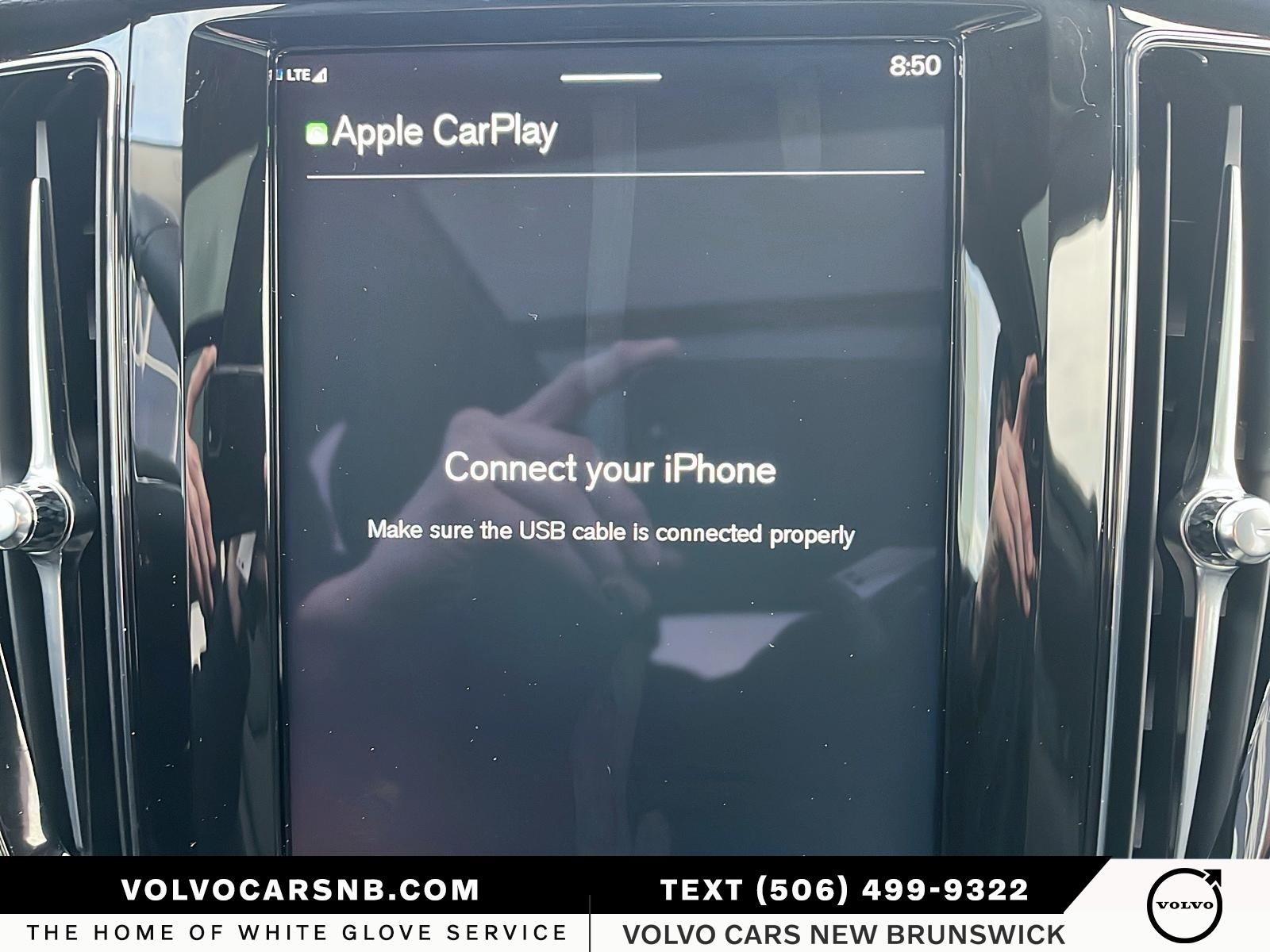 2025 Volvo XC60 B5 Plus Dark Theme