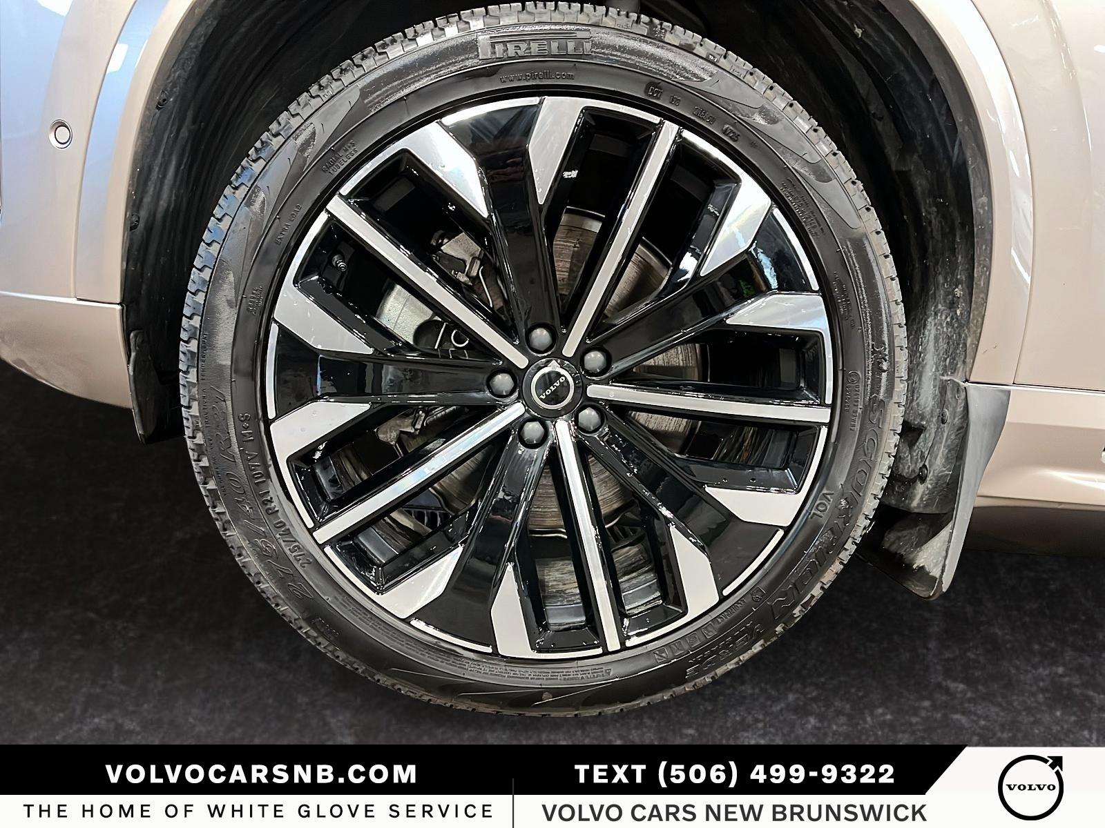 2026 Volvo XC90 B6 Ultra Bright Theme 6-Seater