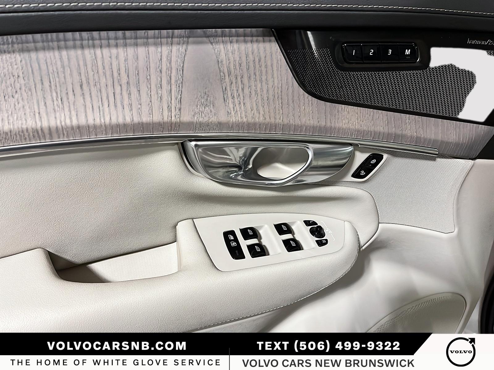 2026 Volvo XC90 B6 Ultra Bright Theme 6-Seater