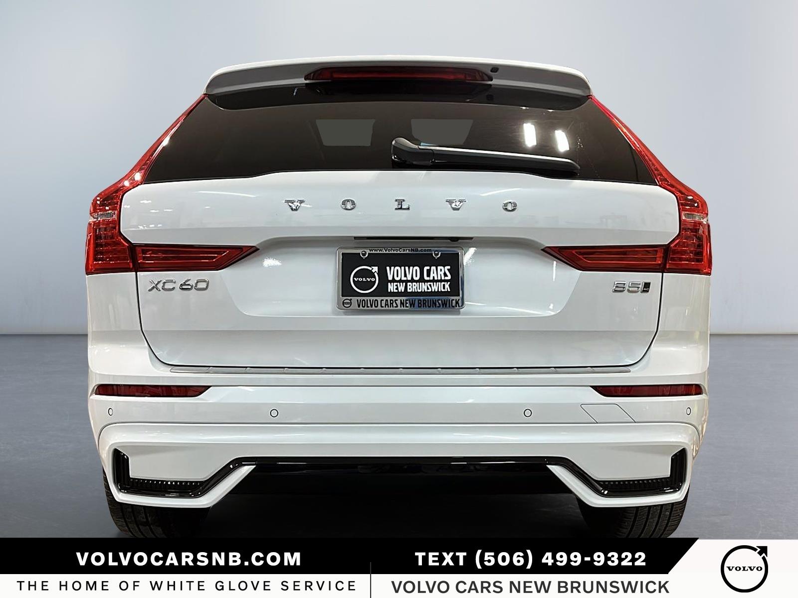 2025 Volvo XC60 B5 Plus Dark Theme