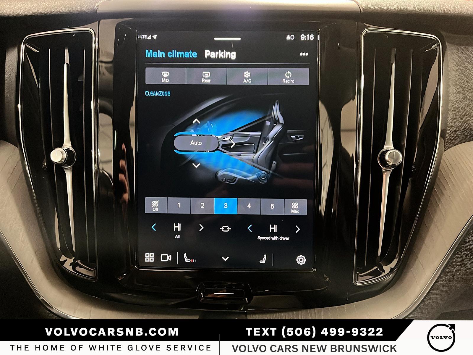 2025 Volvo XC60 B5 Plus Dark Theme