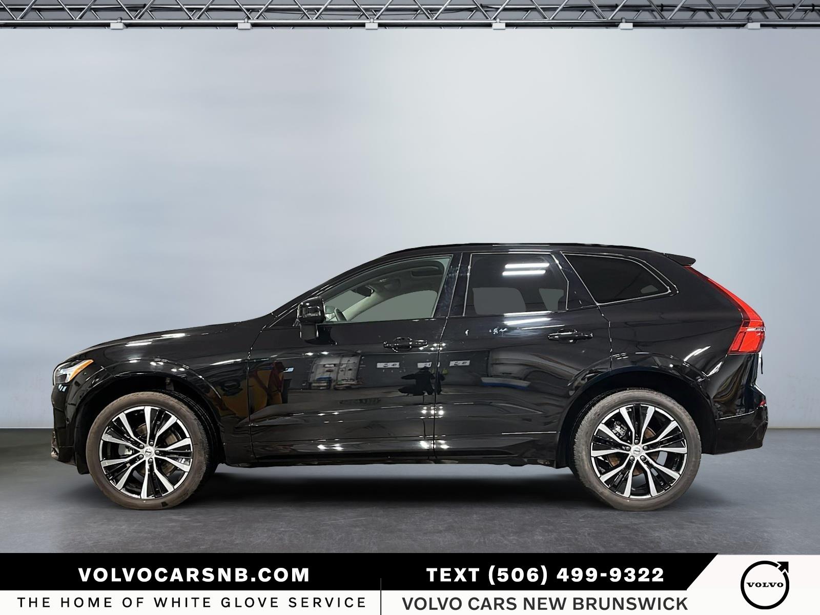 2025 Volvo XC60 B5 Plus Dark Theme