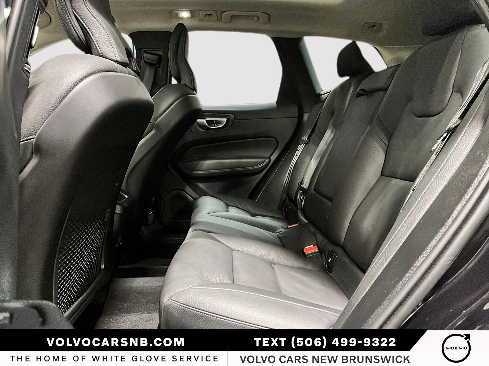 2025 Volvo XC60 B5 Plus Dark Theme