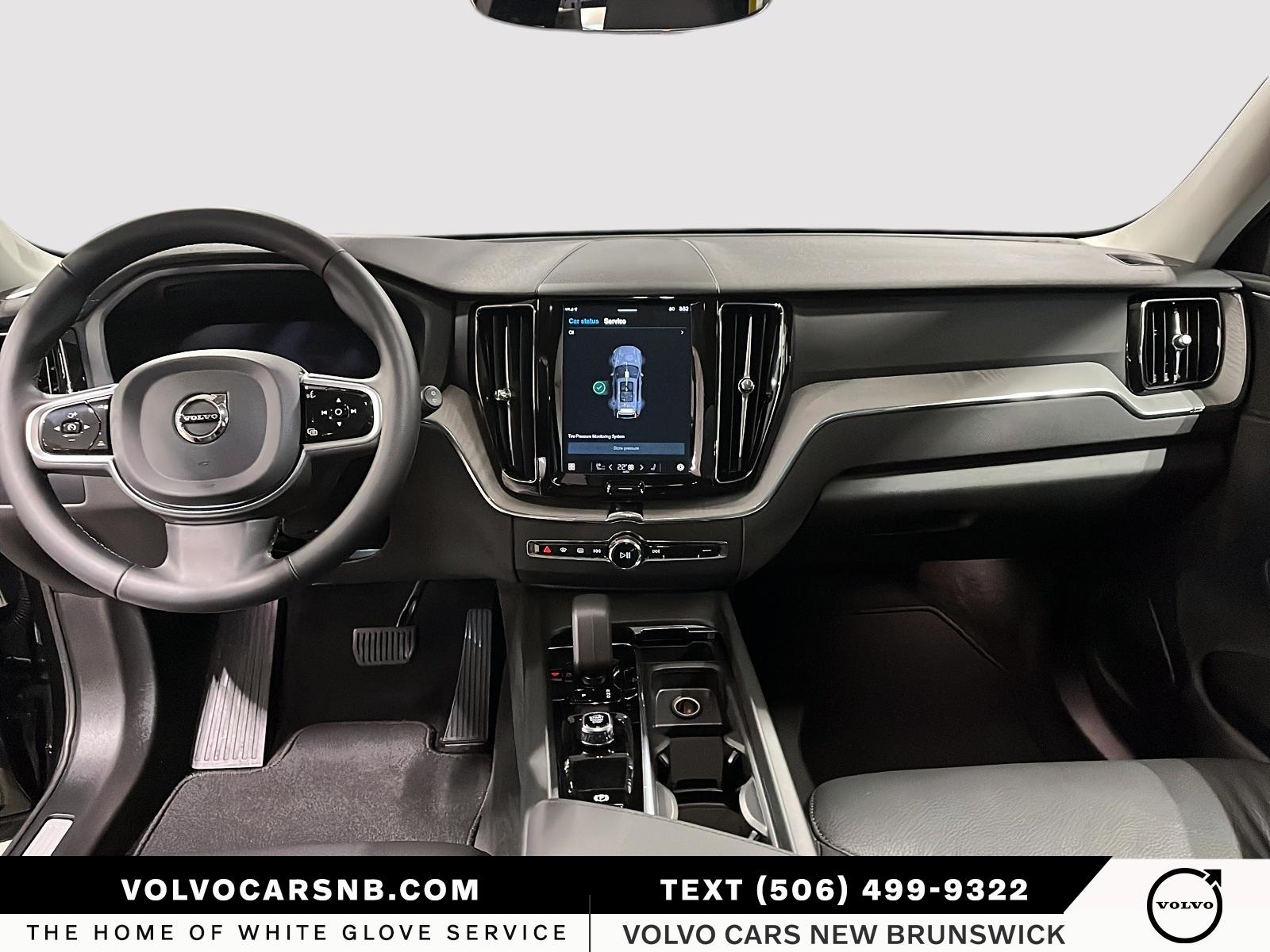 2025 Volvo XC60 B5 Plus Dark Theme