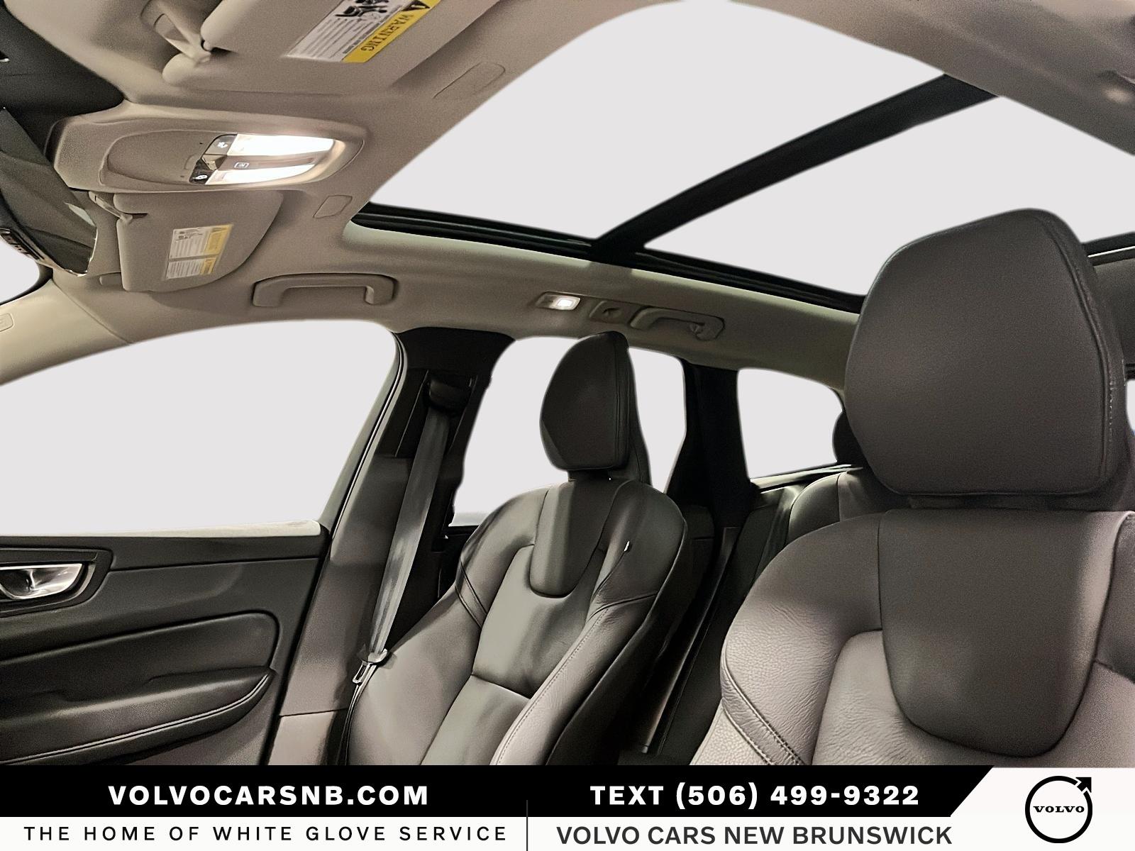 2025 Volvo XC60 B5 Plus Dark Theme