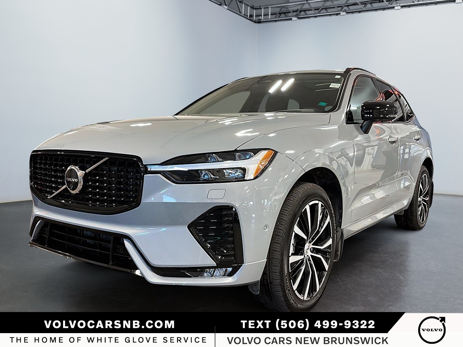 2025 Volvo XC60  B5 Plus Dark Theme