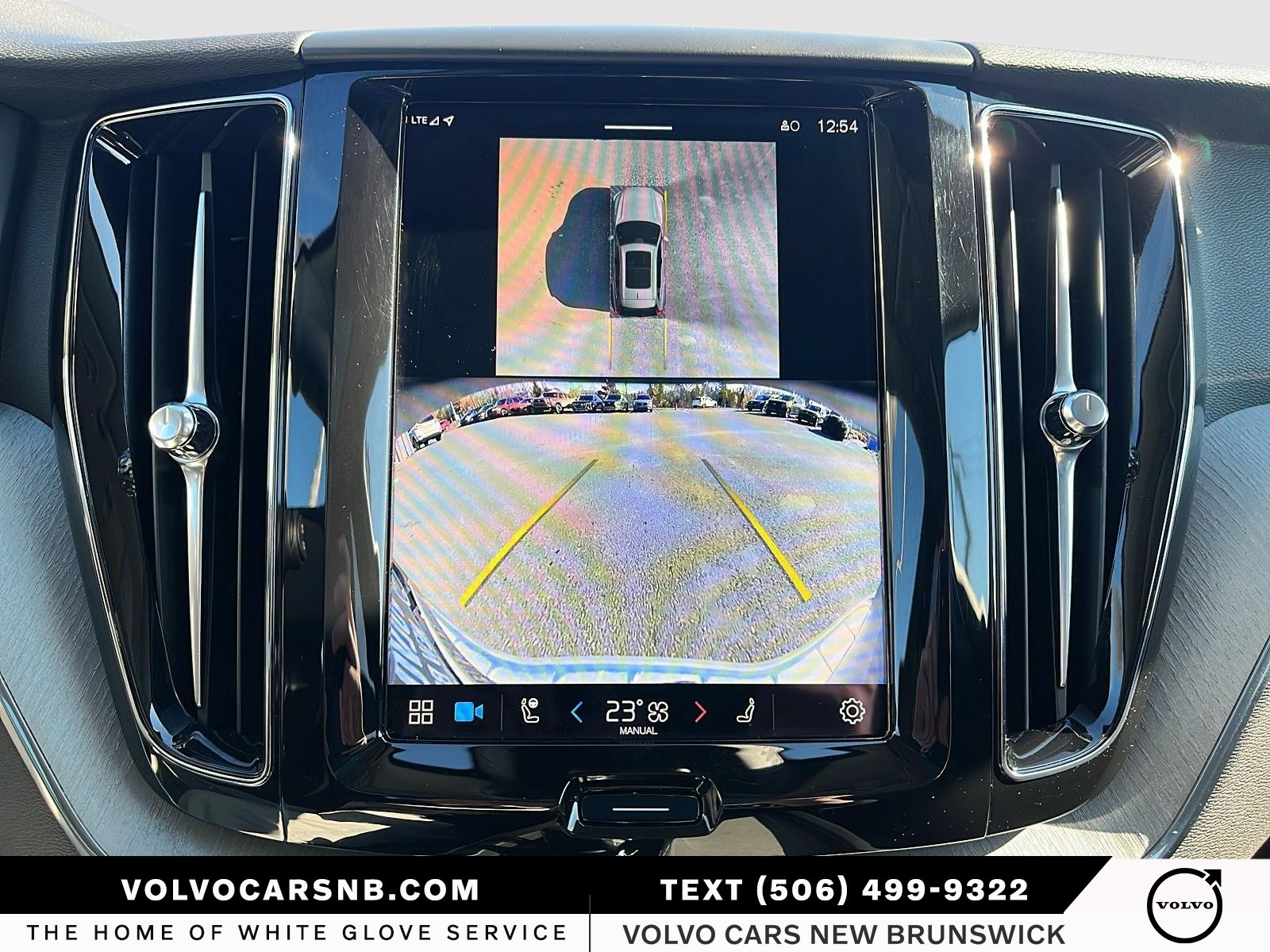 2025 Volvo XC60 B5 Plus Dark Theme