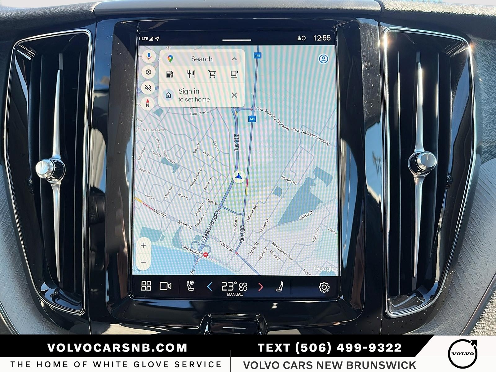 2025 Volvo XC60 B5 Plus Dark Theme