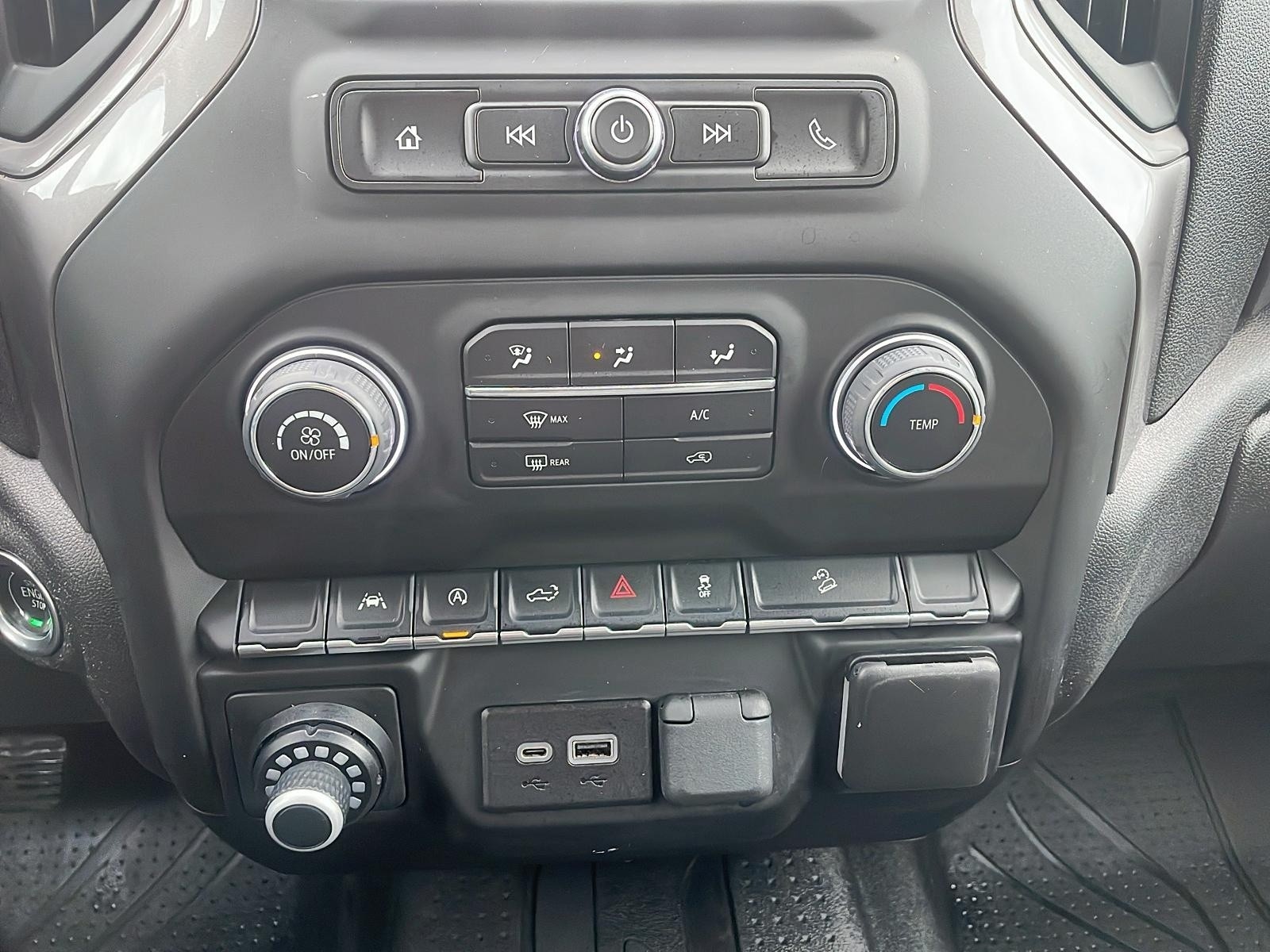 2022 Chevrolet Silverado 1500 Custom Trail Boss