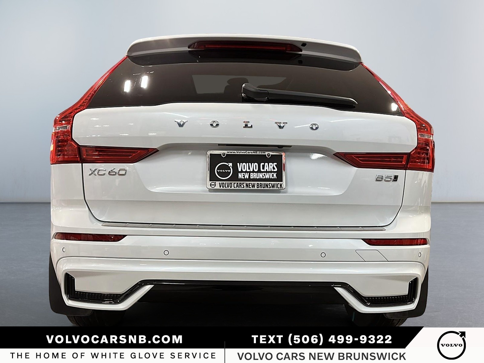 2025 Volvo XC60 B5 Plus Dark Theme