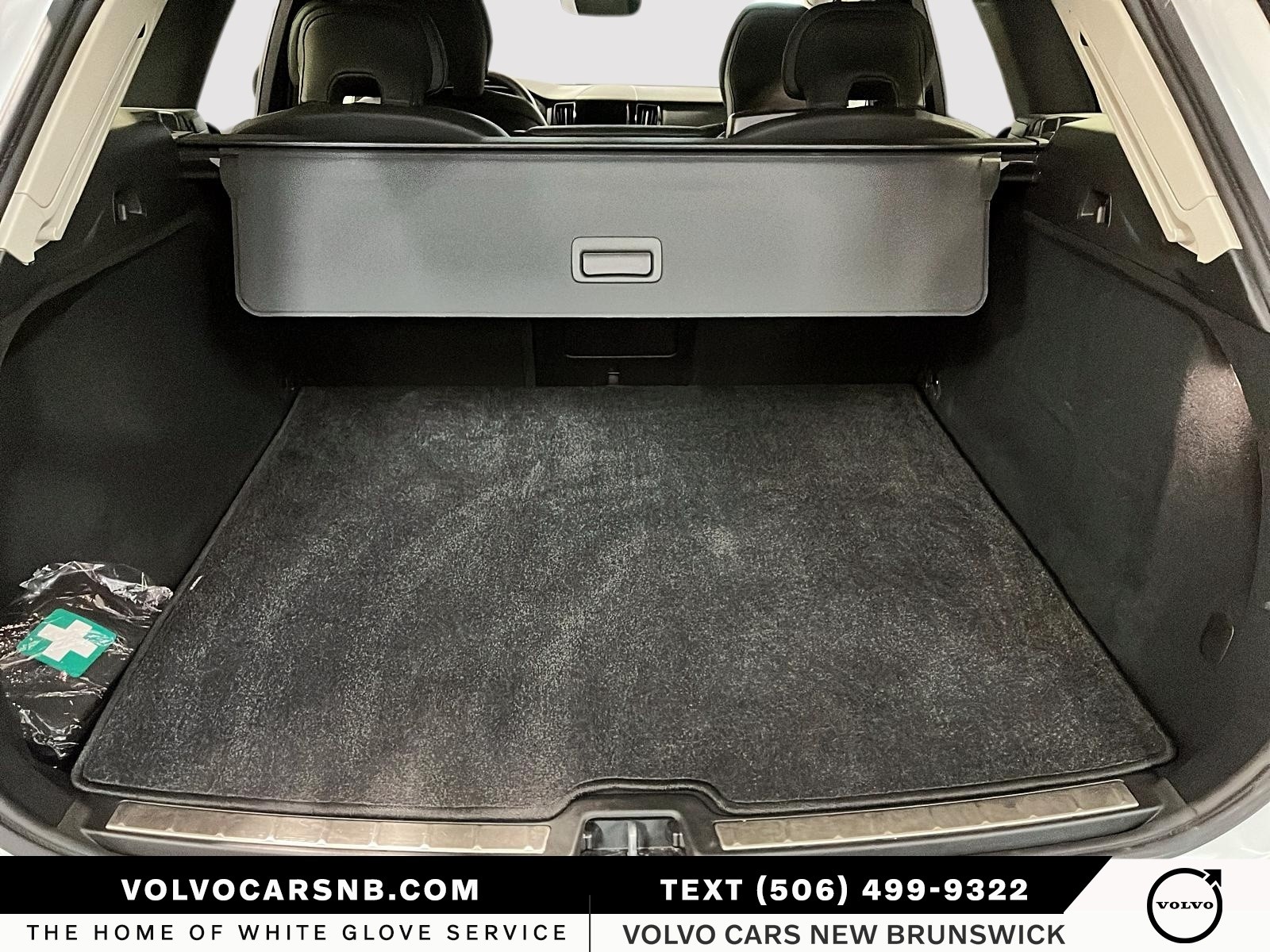 2025 Volvo XC60 B5 Plus Dark Theme