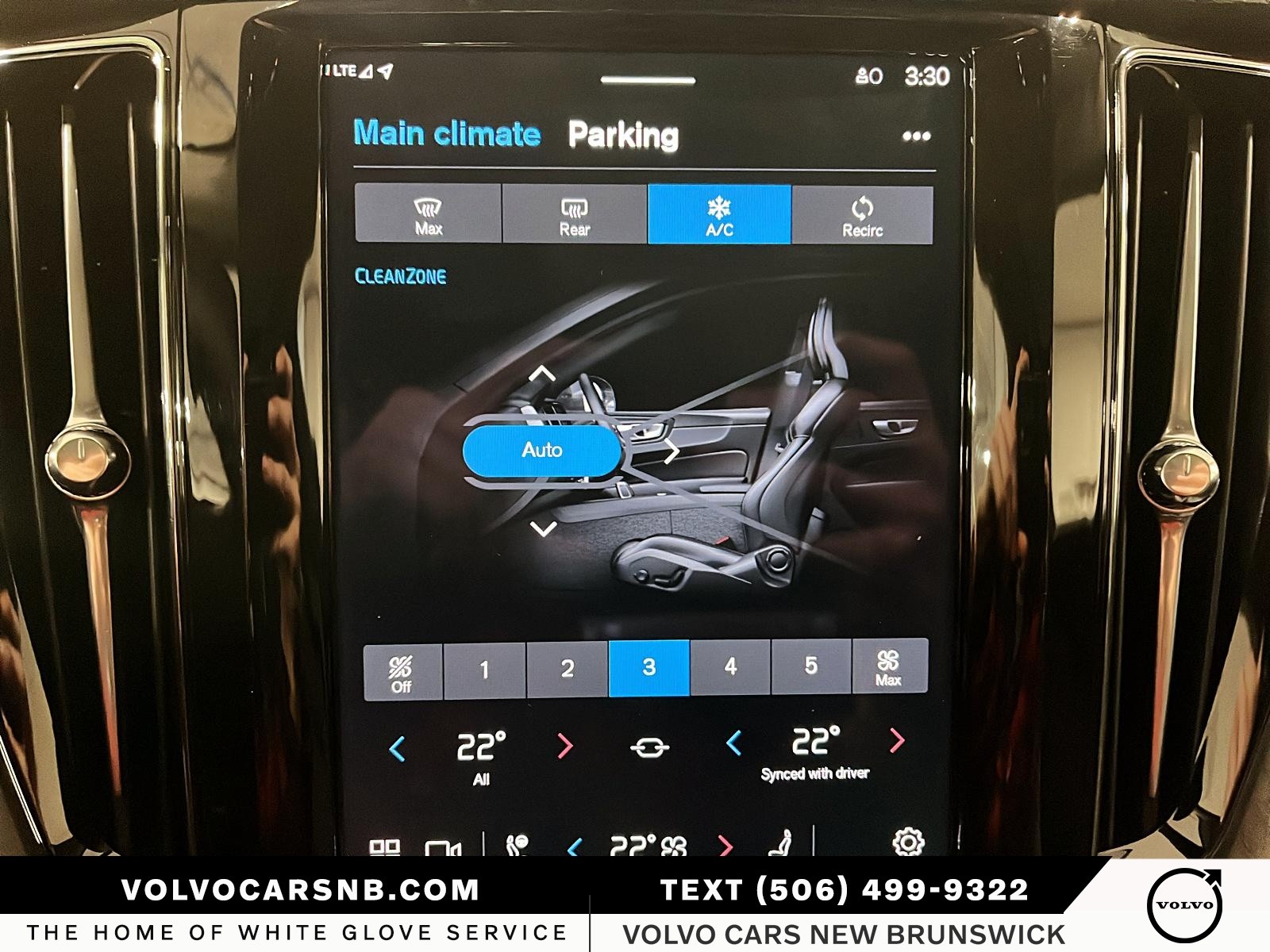 2025 Volvo XC60 B5 Plus Dark Theme