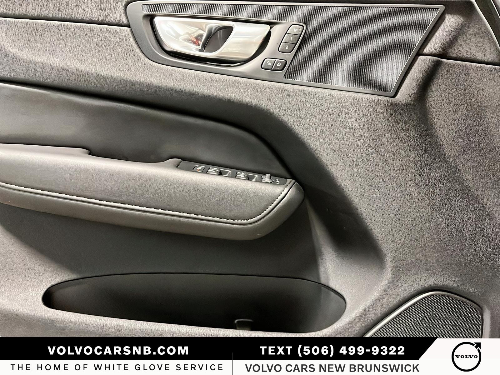 2025 Volvo XC60 B5 Plus Dark Theme